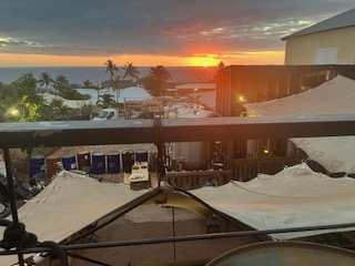Coucher de soleil depuis la terrasse du Demeter