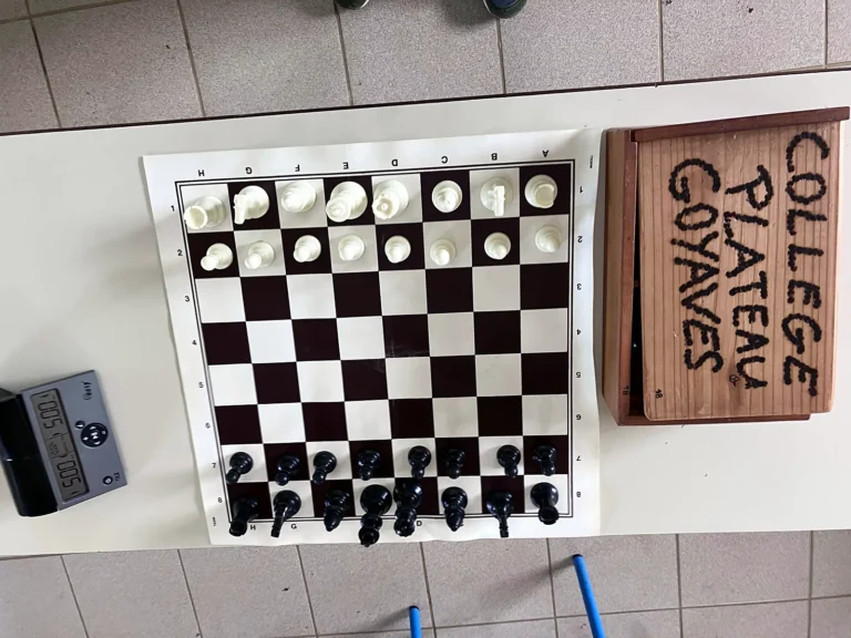 Échiquier au collège Plateau Goyaves