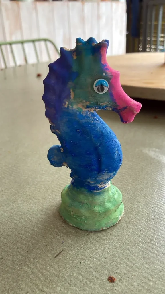 Cavalier hippocampe imprimé en 3D et peint