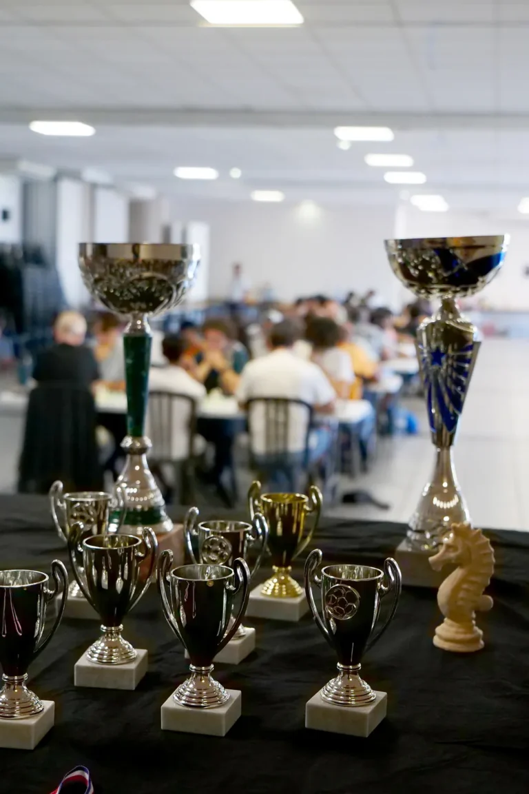 Coupes et cavalier hippocampe du Masters 2025