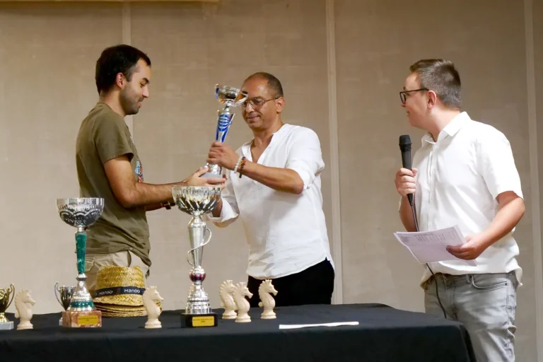 Remise de la coupe au Masters 2025