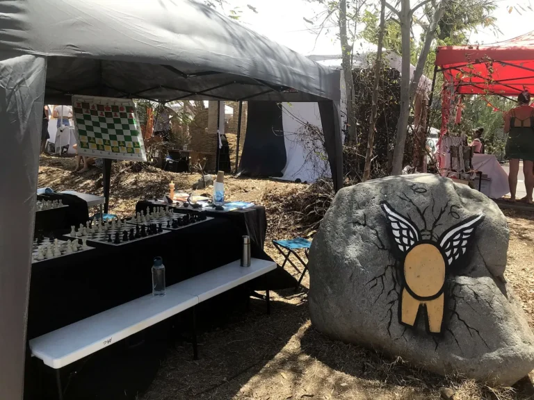 Stand de l’École du Lagon au Village artisanal de l’Éperon en 2019