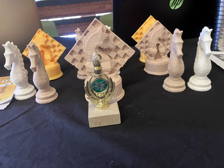 Trophées 3D et coupe pour une remise des prix